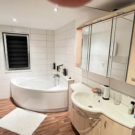 Exklusive Zimmer Mit Geteiltem Bad Und Kueche Om Stadtilm Buitenkant foto